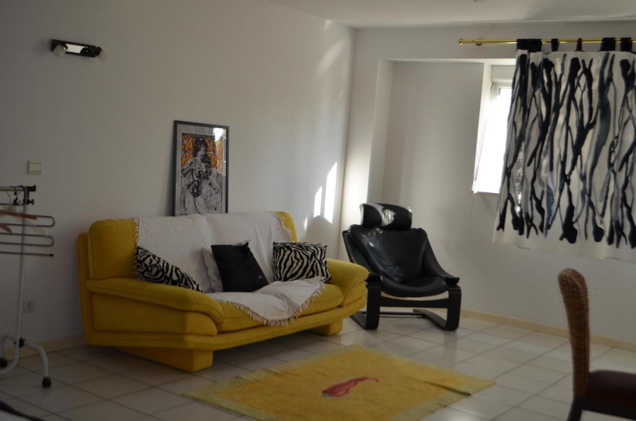 Chambre D'Hotes The Yellow Cube 오비에르 외부 사진