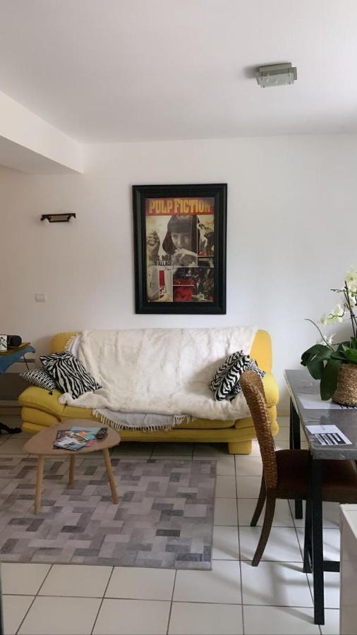 Chambre D'Hotes The Yellow Cube 오비에르 외부 사진